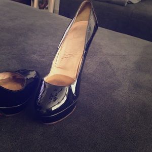 AUTHENTIC!Bianca Christian Louboutin black heels